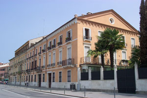 La Casa in Prà de la Vale dove che xe nata verso la metà de 'l 1800 Vittoria Aganoor, un tempo ciamà la <i>Casa degli Armeni</i>.