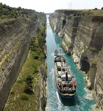 Gerévomo ’pena entrài tel canal de Suez…