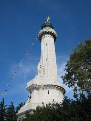 El Faro de la Vitoria, òpera de l’arch. Arduino Berlam.