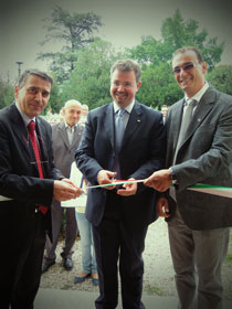 Tajo del nastro co ’l sindaco, Giorgio Malaspina, el presidente provinciale Fidas, Massimiliano Bonifacio e el presidente de la sezion, Gardino Favalli.