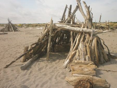 Sculture a Porto Caleri, òpere de artistoidi (nel senso bon), ne i pressi de Rosolina Mare.