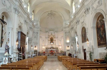 Interno de la cesa de San Francesco Grande.