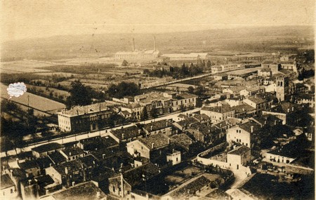 Ghe jera na volta un bel apezamento de tera agricola.