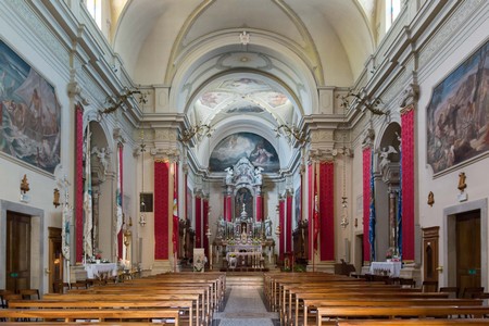 Interno de la cesa de Maran, dedicà a San Martino Vescovo.