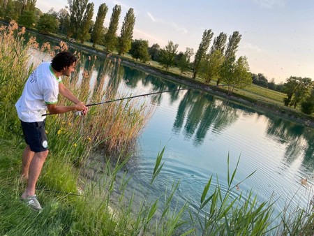 In riva al canale co le me canete…